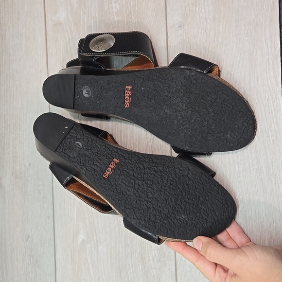 Taos Womens Carousel Hook&loop Wedge Leather Sandals shoes sz 41/10-10.5 - Picture 10 of 12